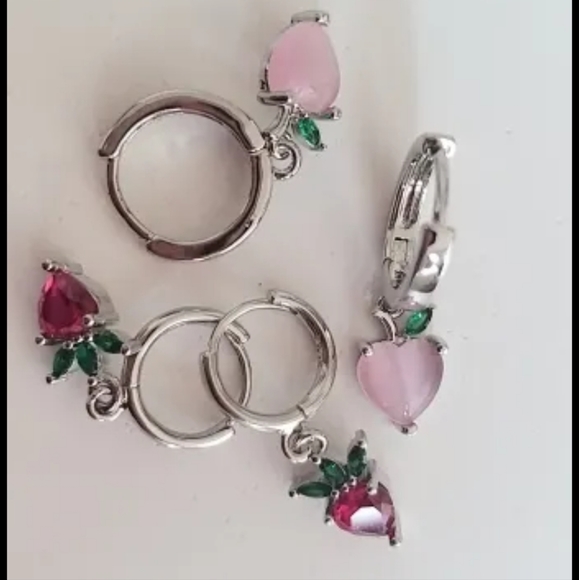 Summer Times Earrings - Picture 2 of 2